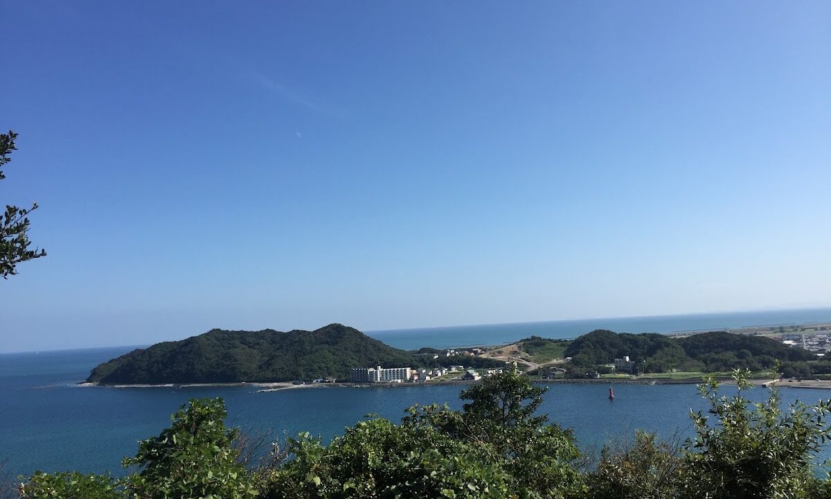 土佐堂利城，德岛县鸣门市 – 这座海盗城堡曾是阿波海军的基地，如今已发展壮大，这里可以一览无余。
